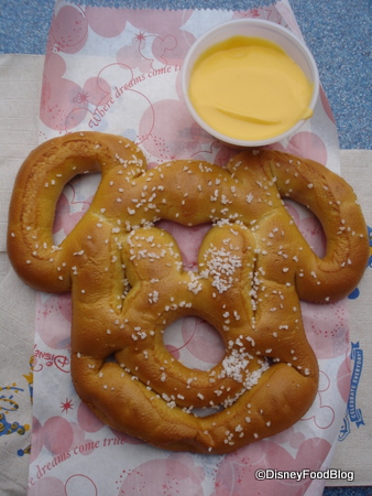 mickey-pretzel.jpg