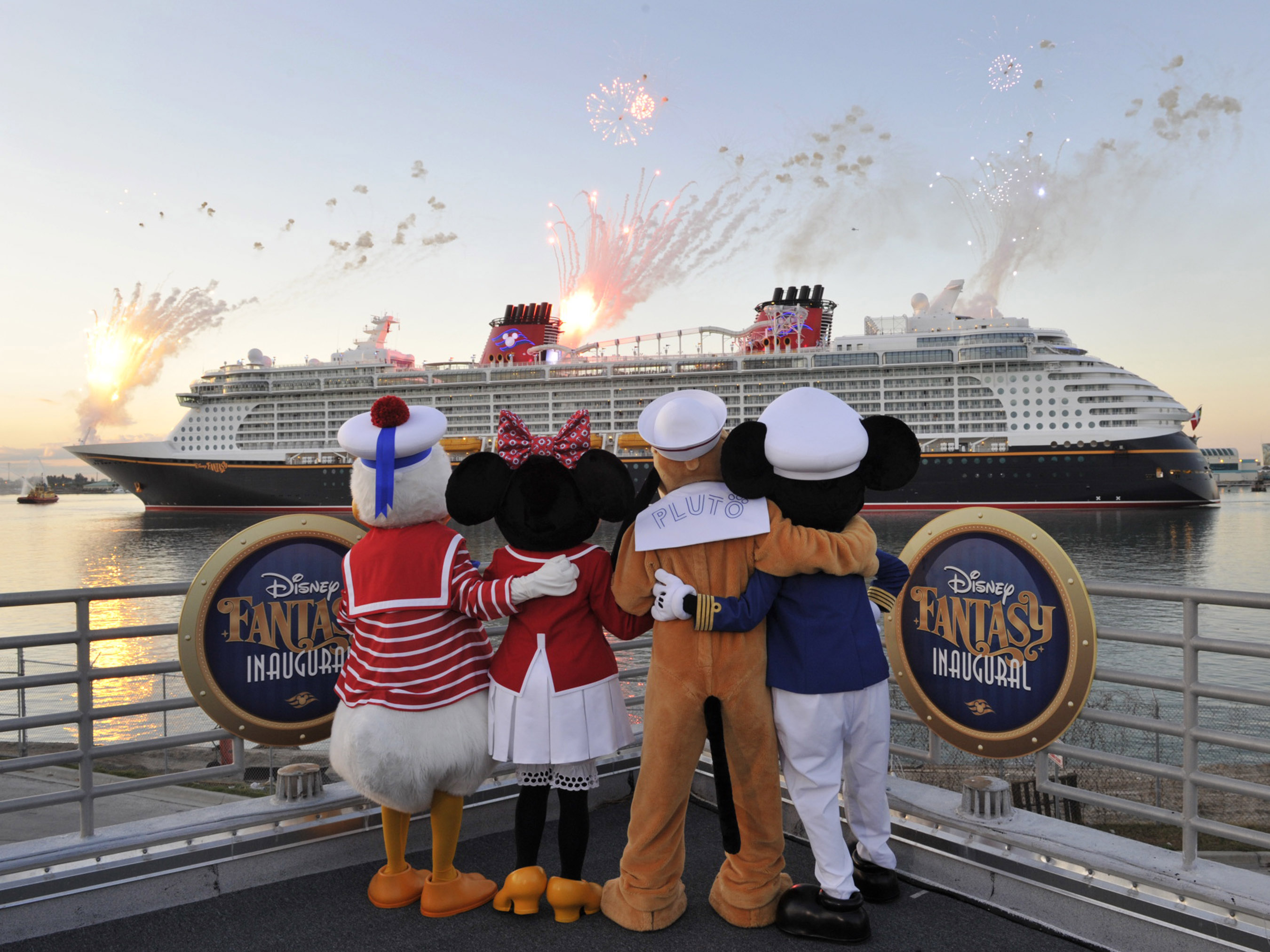 Disney Fantasy Cruise Ship Restaurants and Food