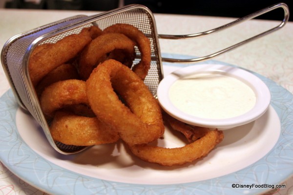 Onion-Rings-50s-Prime-Time-Cafe-600x400.