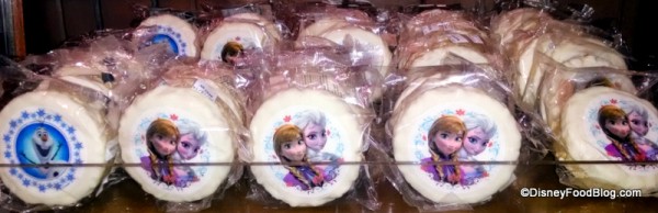 Frozen-Themed-Cookies-at-Norway-Pavilion