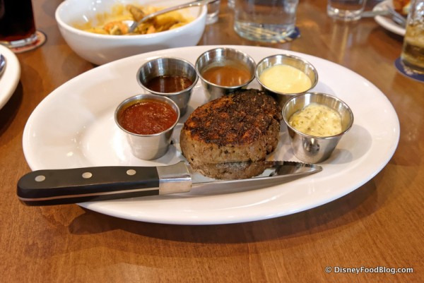 Boathouse-8-oz-Filet-With-All-Sauces-600