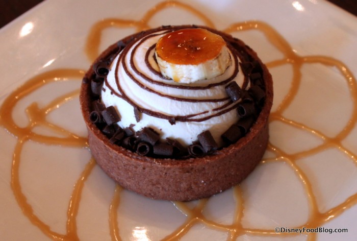 Rose-and-Crown-Dining-Room-Banoffee-Tart