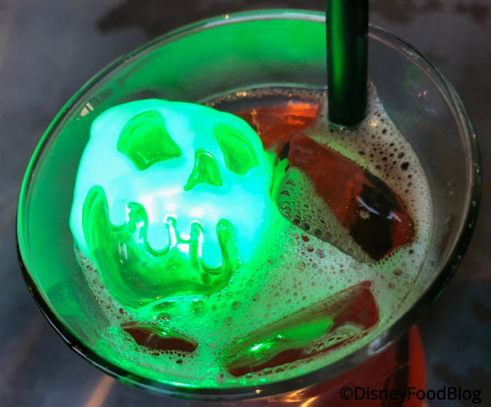 poison-apple-glow-cube-hangar-bar-2-700x