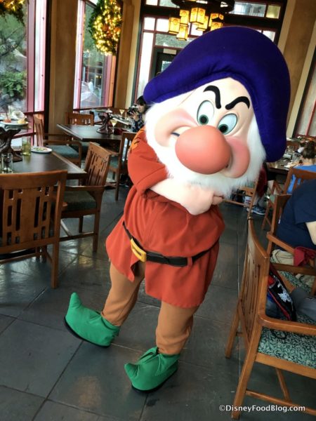 Review New Storybook Dining At Artist Point With Snow White In Disney World S Wilderness Lodge The Disney Food Blog