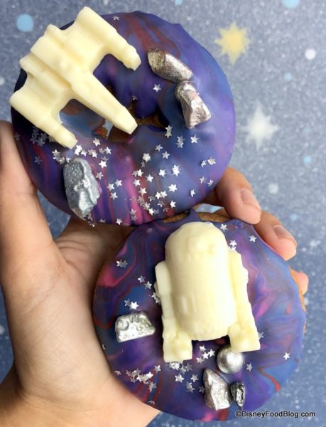 Star-Wars-Galaxy-Donut-White-Water-Snack