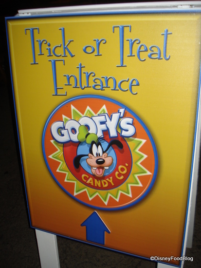 Trick or Treat Spot Entrance Sign