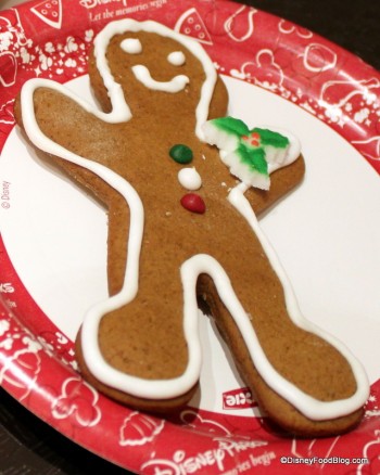 Review: Christmas Cookies at Magic Kingdom! | the disney food blog