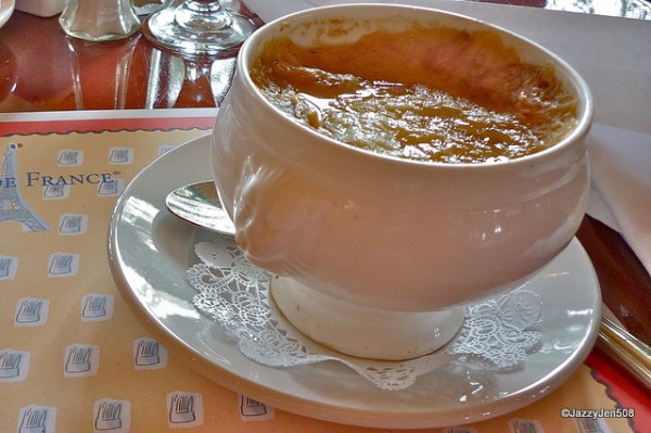 French Onion Soup at Les Chefs de France