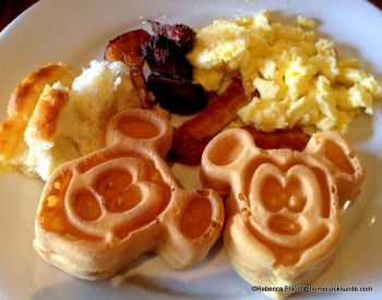 Guest Review: 'Ohana Character Breakfast at Disney's Polynesian Resort ...