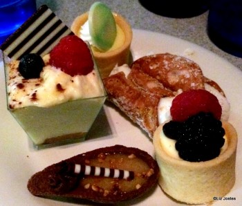 Guest Review: Magic Kingdom Fireworks Dessert Party | the disney food blog