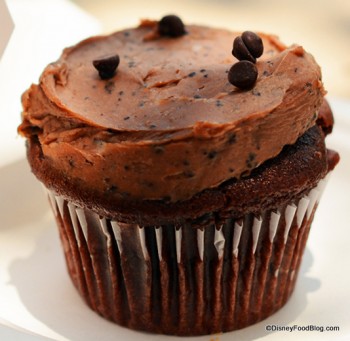 Review: Mocha Brownie Cupcake at Erin McKenna's Bakery NYC in Downtown ...