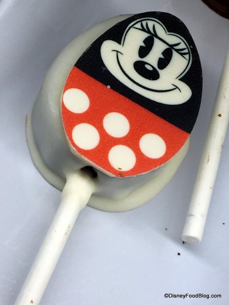 Minnie Mouse Egg Cake Pop