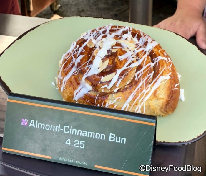 Almond Cinnamon Bun at Pongu Pongu and Pandora Ice Cream Cart