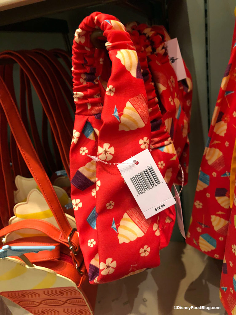 New Must-Have Dole Whip Purse and MORE Spotted in Magic Kingdom! | the ...