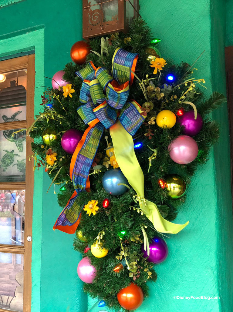 What's New in Animal Kingdom ALL the Christmas Decorations, Menu