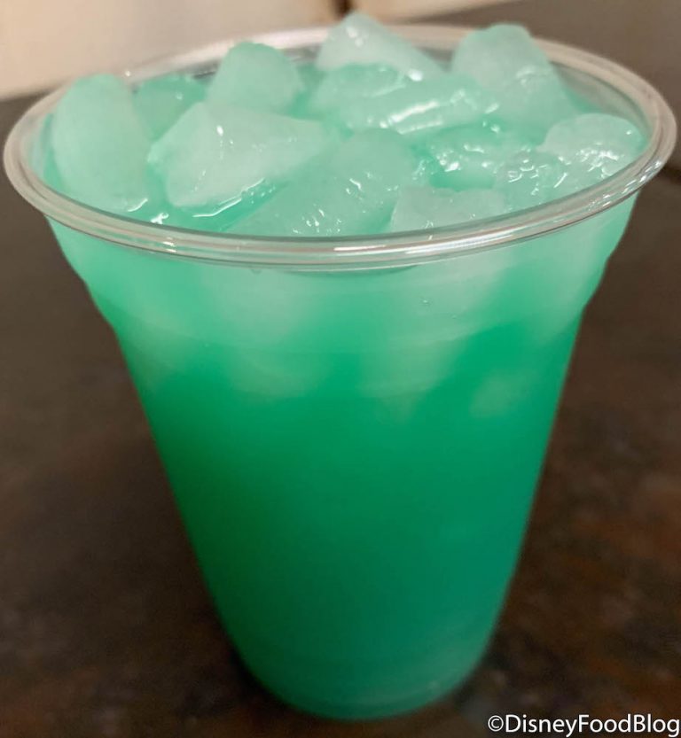 First Look and Review: We Tried The NEW Takodana Quencher at Docking ...