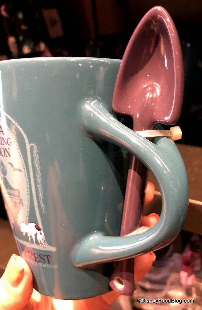 Disney Mug and Spoon Set - The Haunted Mansion Gravedigger 