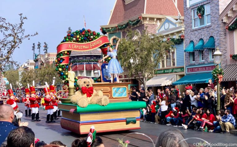 Disneyland Resort Holiday Season Dining and Events | the disney food blog