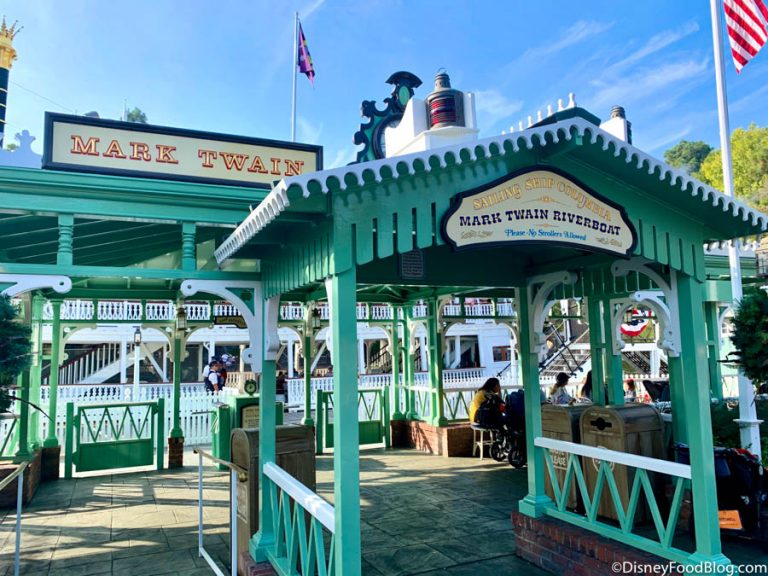 mark twain riverboat disneyland closed