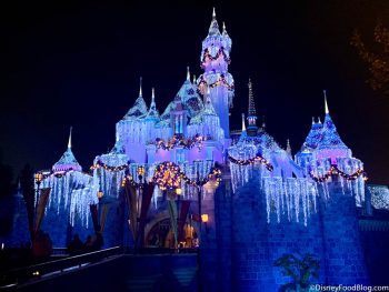 REVIEW! Disneyland's Got A NEW Christmas Tree Churro…and Cherry Pie ...