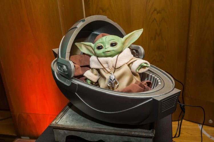 mini yoda animatronic