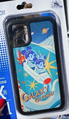 Carry Around Your Favorite Disney Artwork with These New D-Tech Phone ...