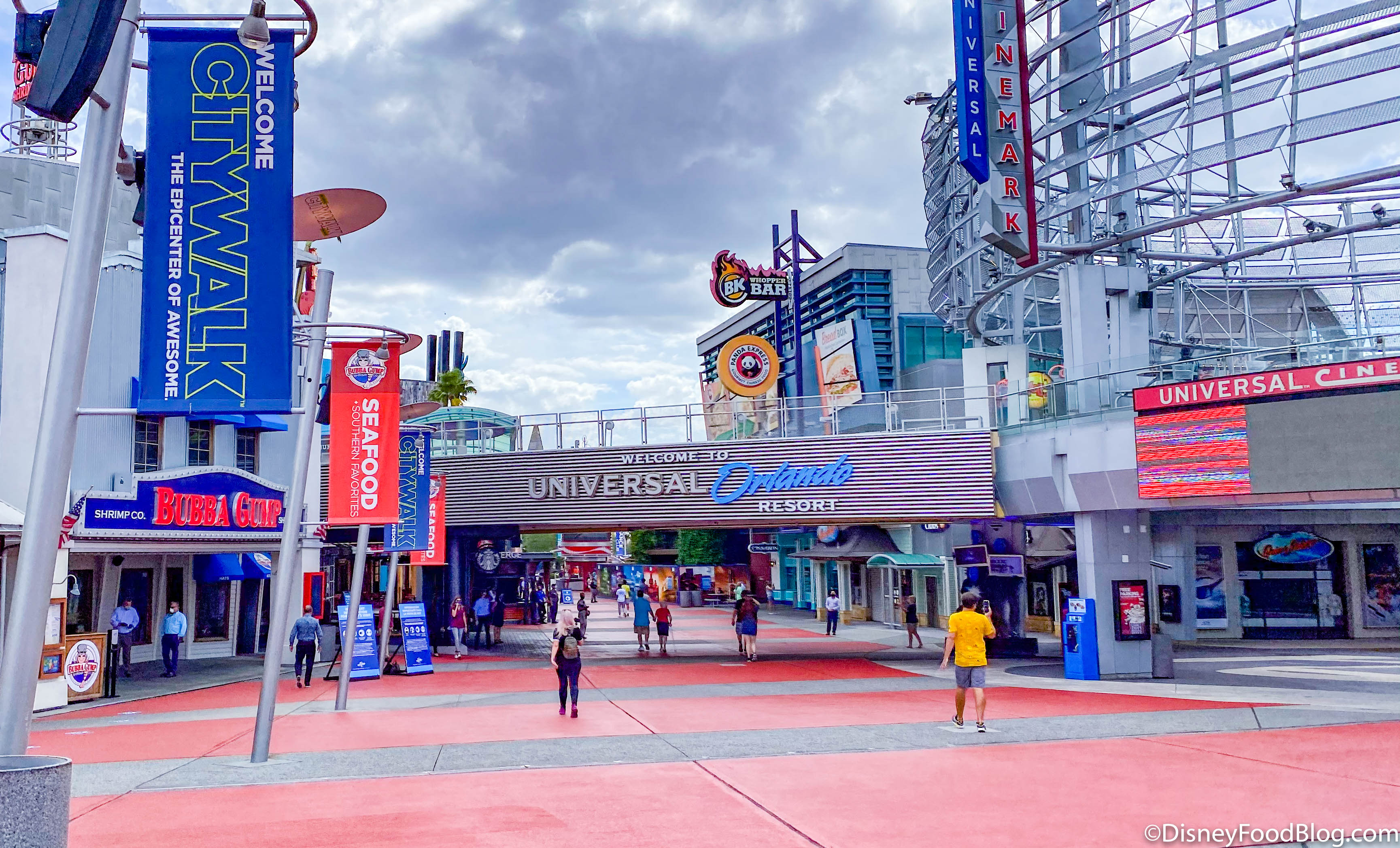 We Re Live From The Reopening Of Universal Orlando S Citywalk The Disney Food Blog