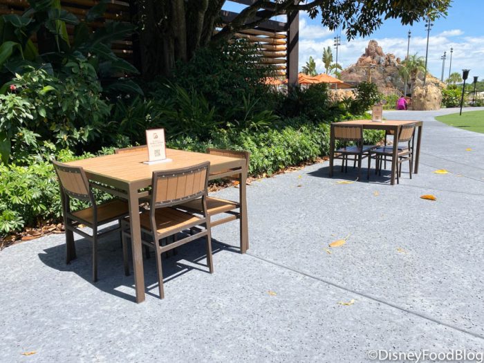 Reunited and It Feels SO Good! Dole Whips are Back at This Disney World Hotel! 