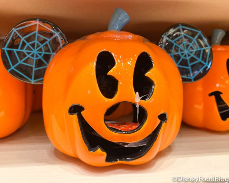 Try Not to SCREAM When You See All of THIS New Halloween Merchandise in ...