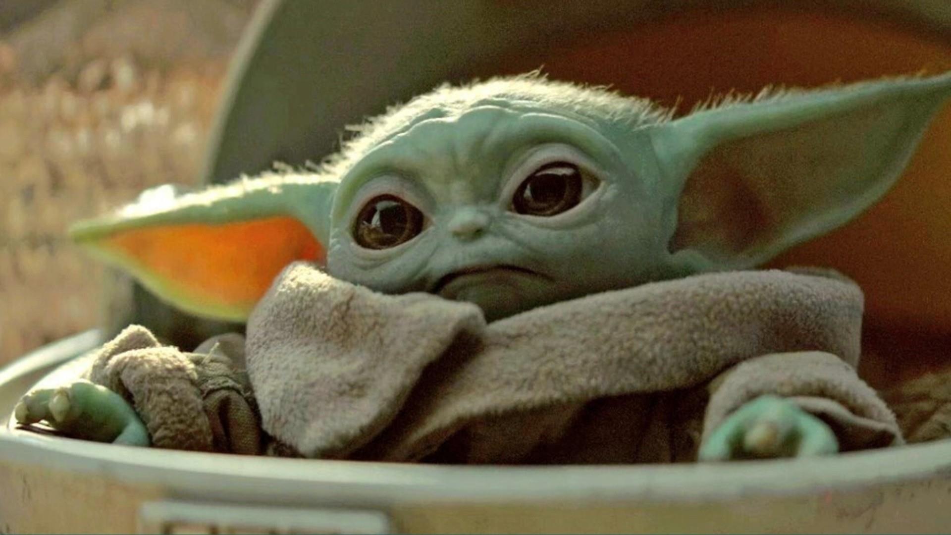 Feel Like The Mandalorian With The Baby Yoda Shoulder Plush We Found In Disney World The Disney Food Blog