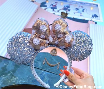 New Minnie Ears Alert! And This Pair We Spotted in Disney World Packs A ...