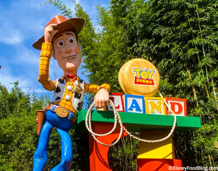 toy story land woody