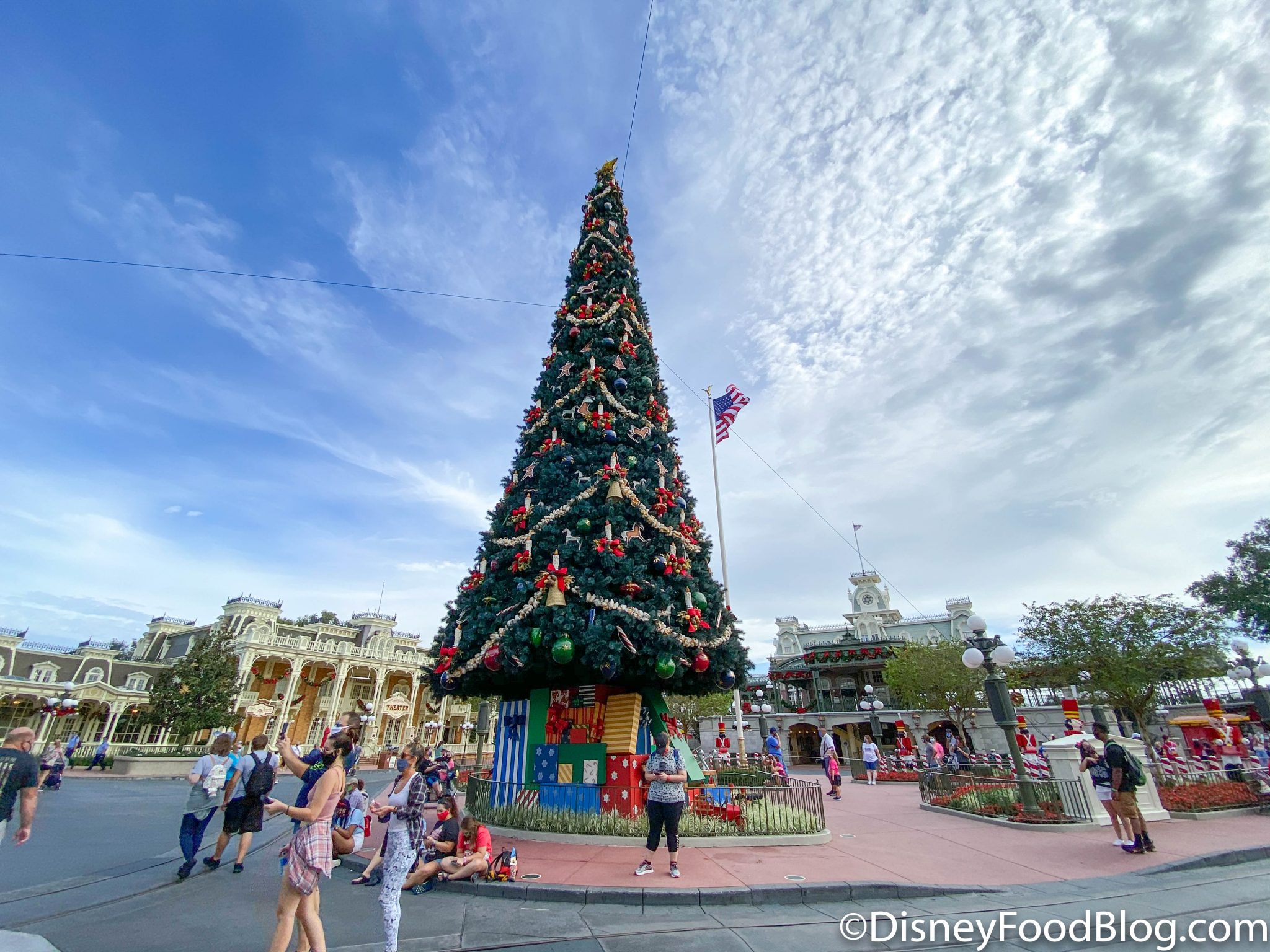 PHOTOS! The HUGE Christmas Tree is Up at Disney's Contemporary Resort