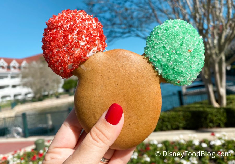 https://www.disneyfoodblog.com/wp-content/uploads/2020/11/Grand-Floridian-Gasparilla-Holiday-Treats-Mickey-Gingerbread-Cookie-3-e1605898453905.jpg