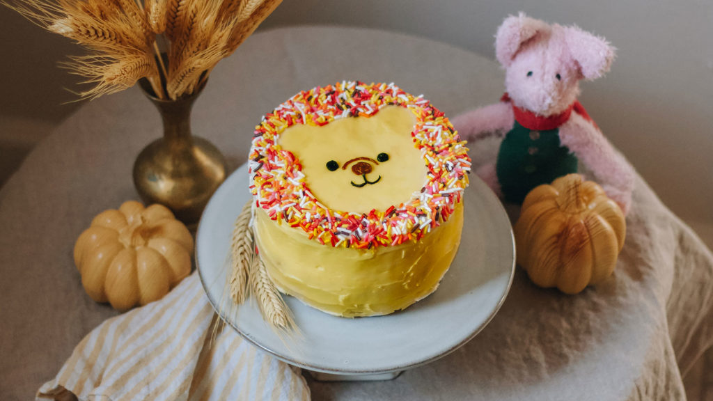 Winnie the Pooh Cake | Baking Obsession