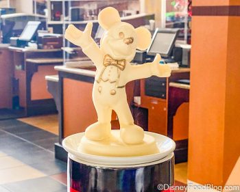 These White Chocolate Figures in Disney World Are Too Cute to Eat ...