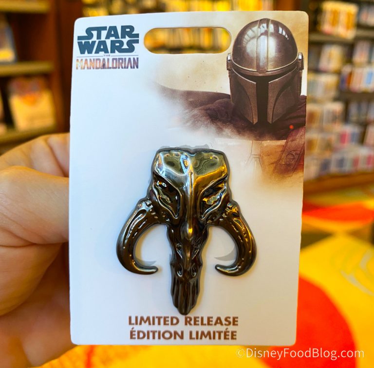 mandalorian mystery pin set