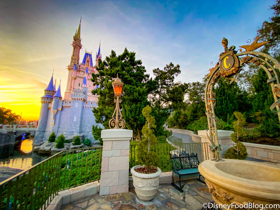 Disney Castle Snacks Theme Park Apple Watch Band 38 40 41 42 -  UK