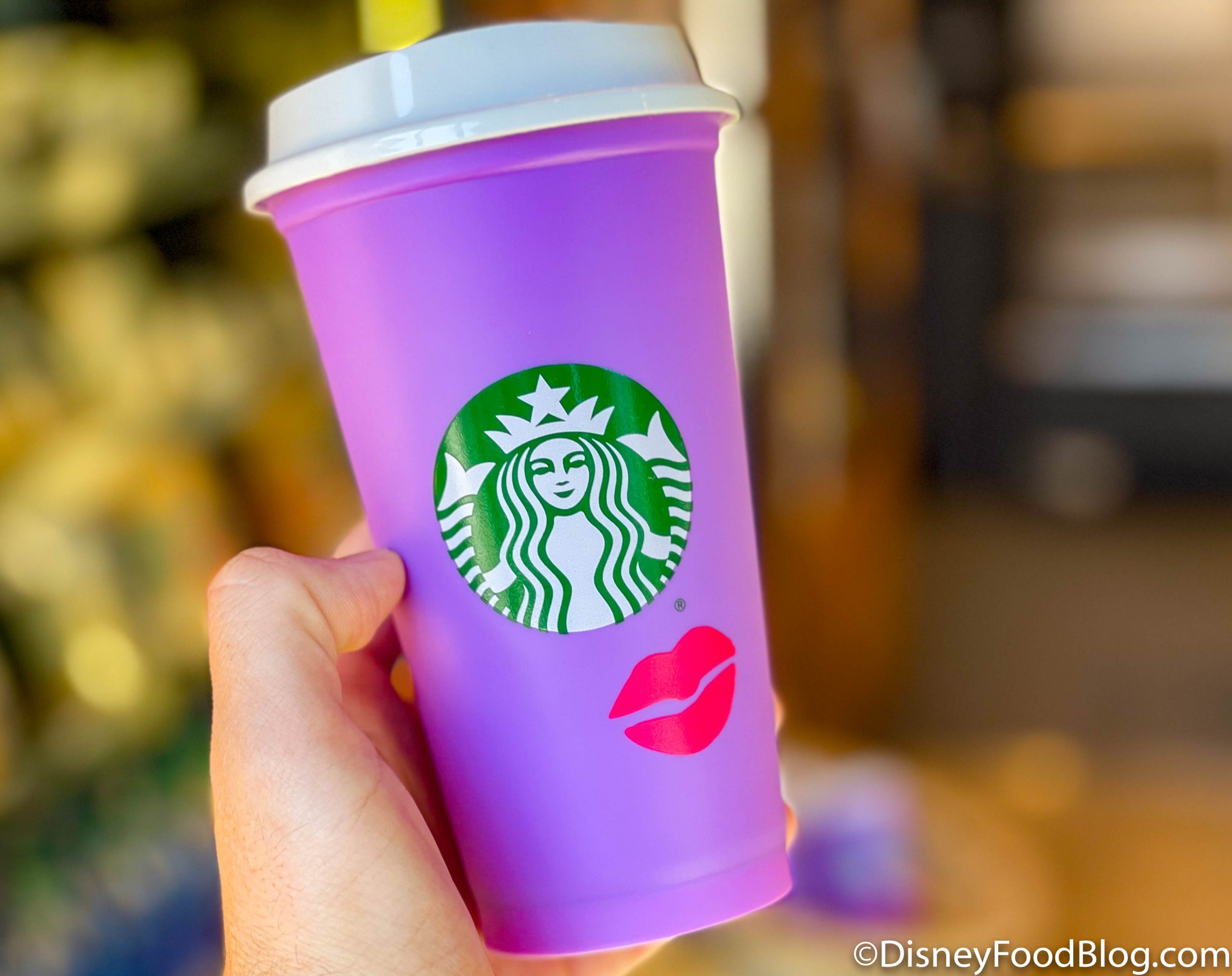Starbucks color-changing cups