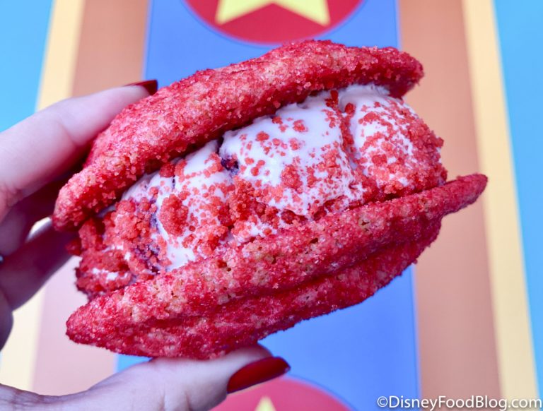 How Much Would It Cost You to Eat the 20 BEST Snacks in Disney World ...