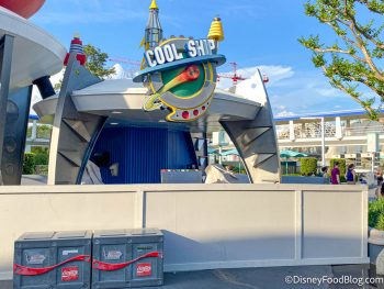 Construction Walls Are UP at a Disney World Snack Stand! | the disney ...