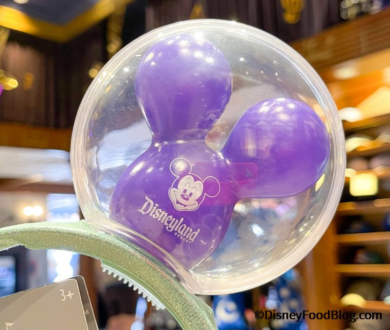 The LIGHT-UP Mickey Balloon Ears Are Now Available at Disney World ...