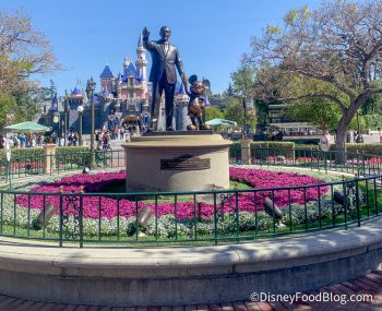 PHOTOS: Hello Again, Disneyland. We Missed You. | the disney food blog