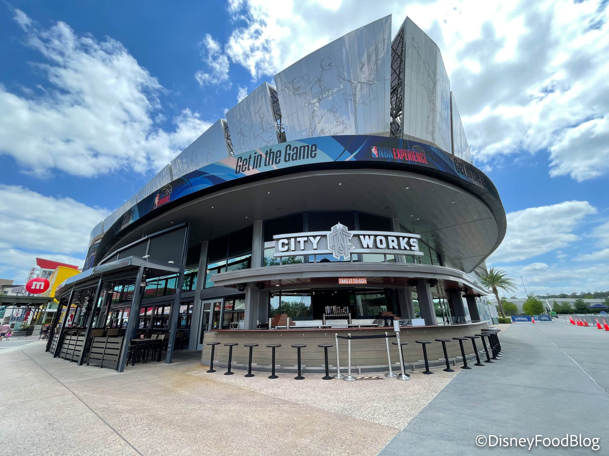 REVIEW: You Can Eat Your Beer at This Disney World Restaurant! | the ...