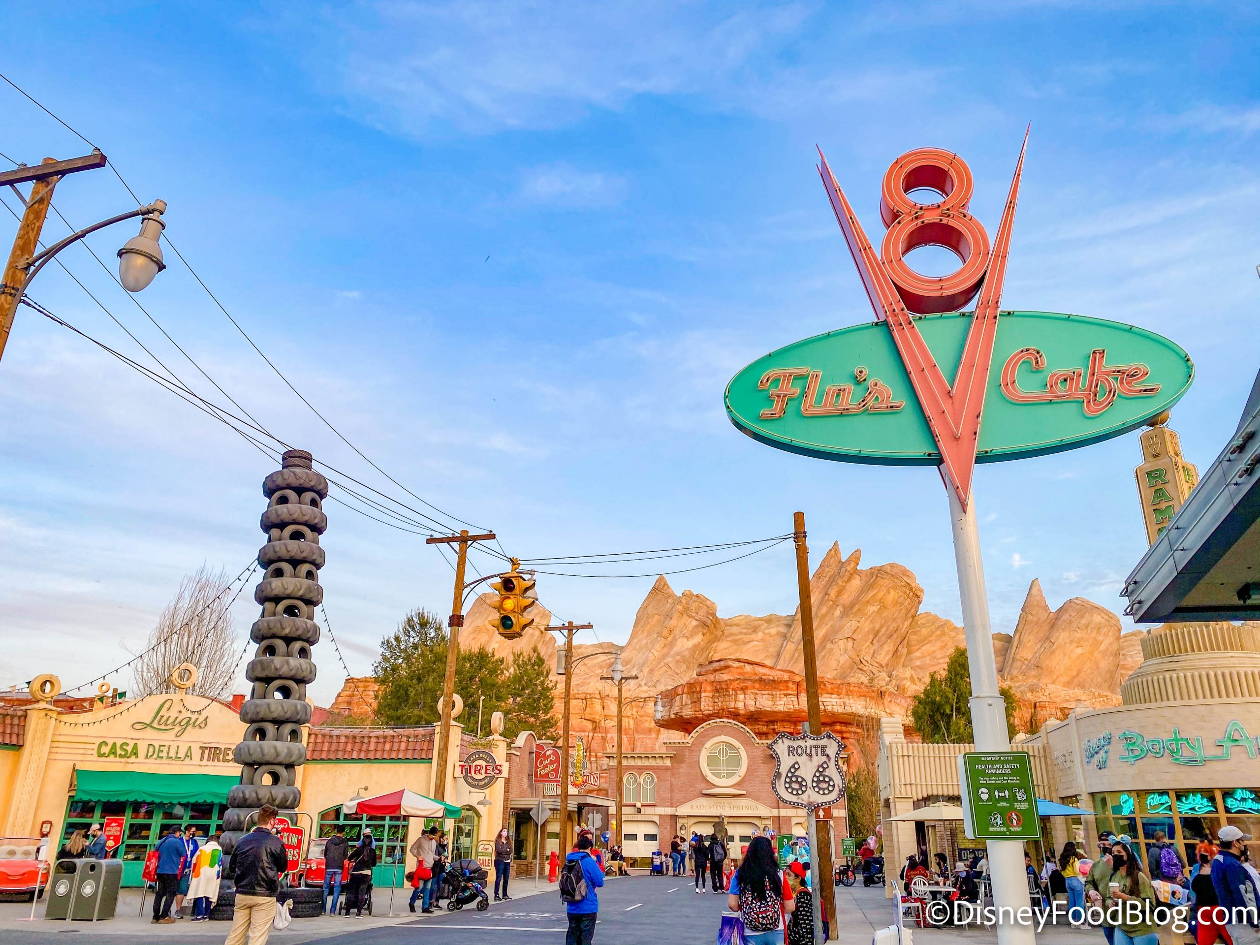 Disneyland Park vs. Disney California Adventure — A Complete Guide ...