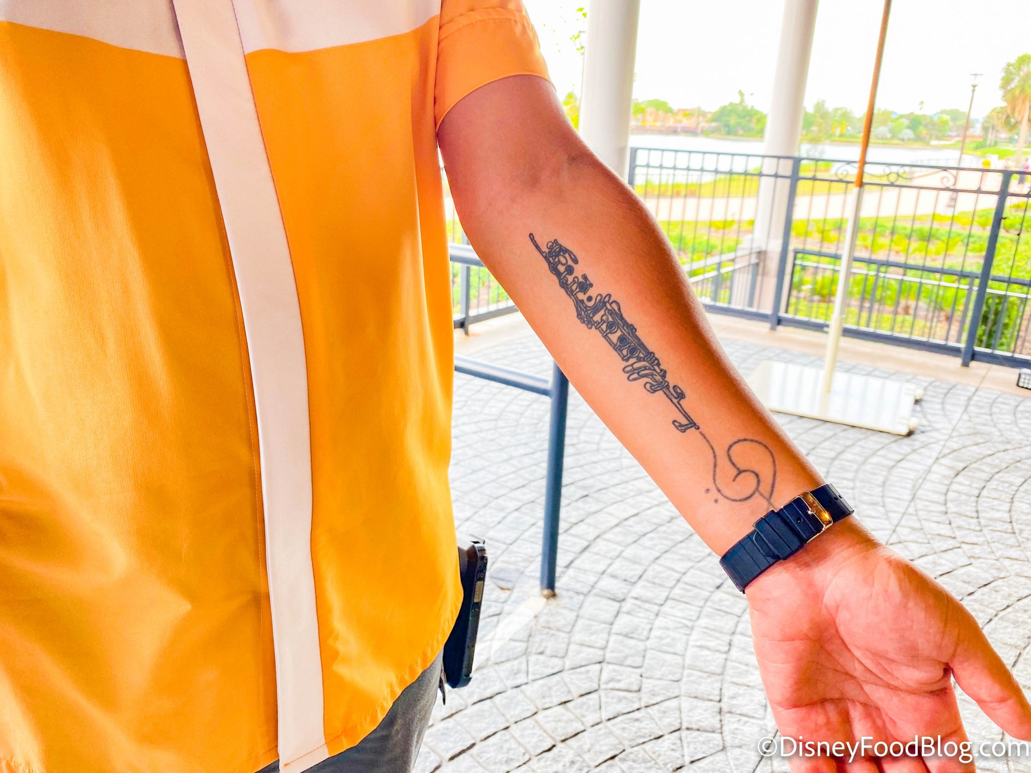 photo-a-disney-world-cast-member-just-won-the-tattoo-game-laptrinhx