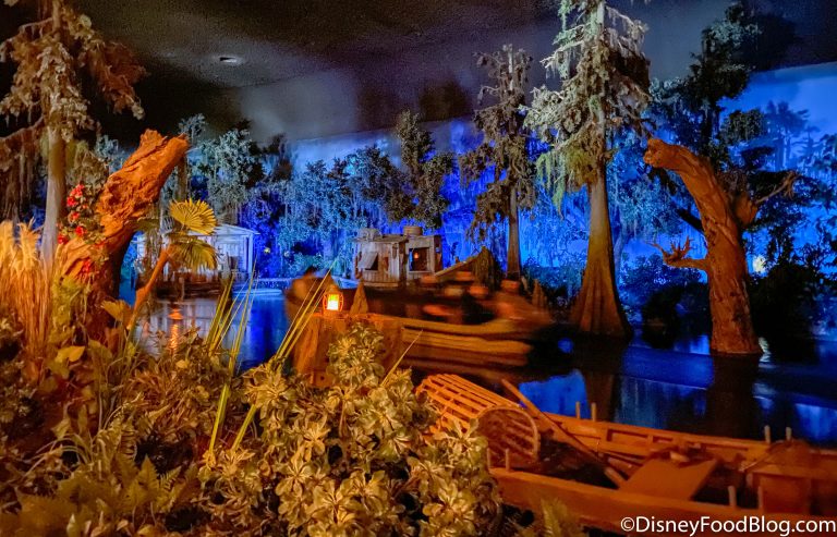 FIRST LOOK! Blue Bayou Opens with Alcohol in Disneyland | the disney ...