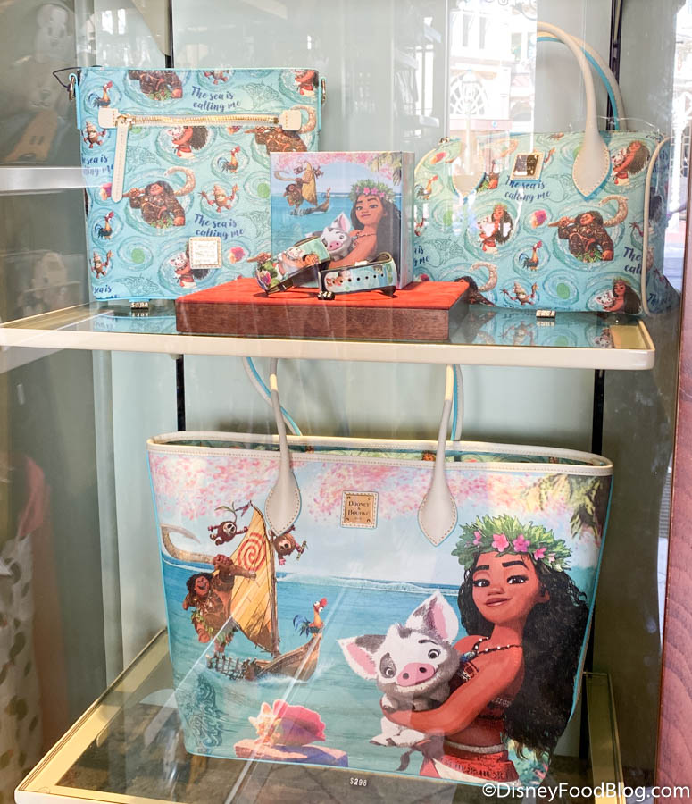 Disney Dooney and Bourke Guide - Ultimate reference guide to Disney Dooney  and Bourke handbags and purses