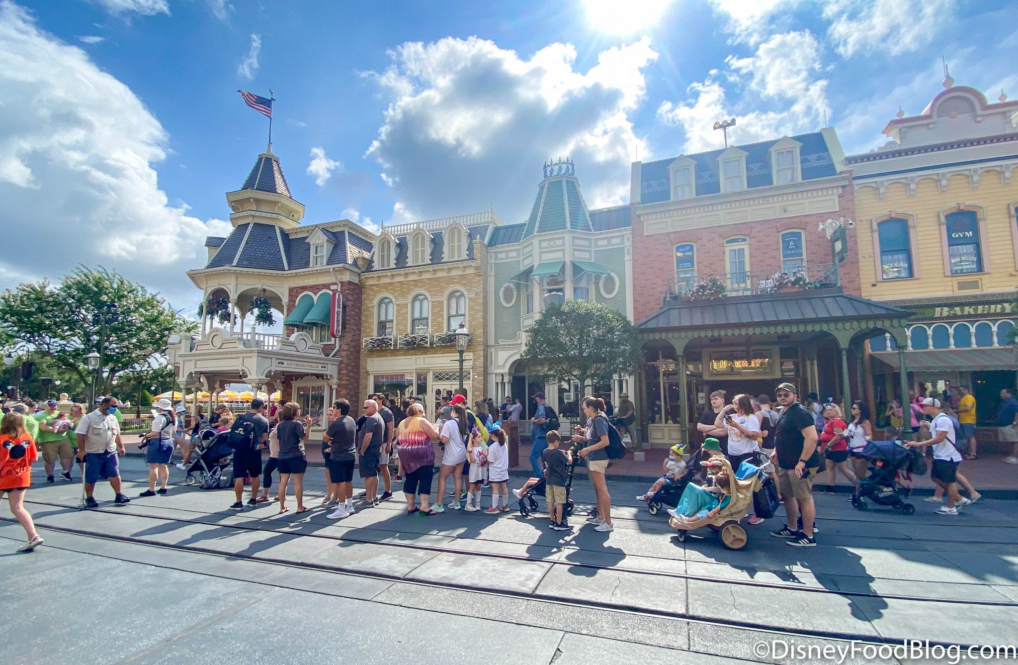 PHOTOS See What Disney World’s Memorial Day Crowds Look Like Disney