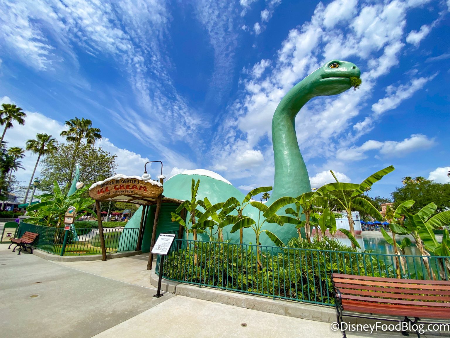 dinosaur-gertie-s-ice-cream-of-extinction-the-disney-food-blog